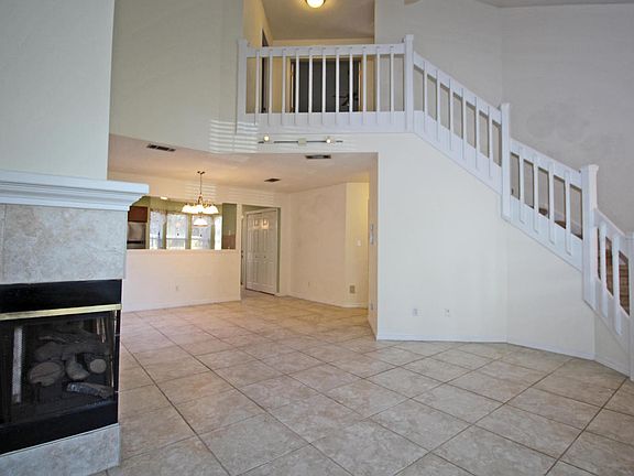 3rd image of 1513 Mariah Way W