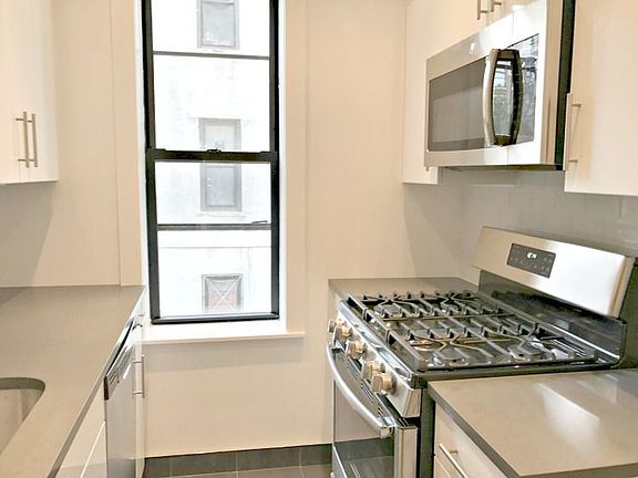 5th image of 711 Ocean Ave APT 2H