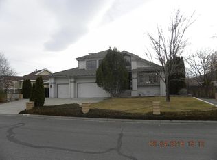 1040 High Chaparral Dr, Reno, NV 89521