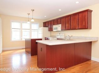 31 Harbor View Ln, Norwich, CT 06360