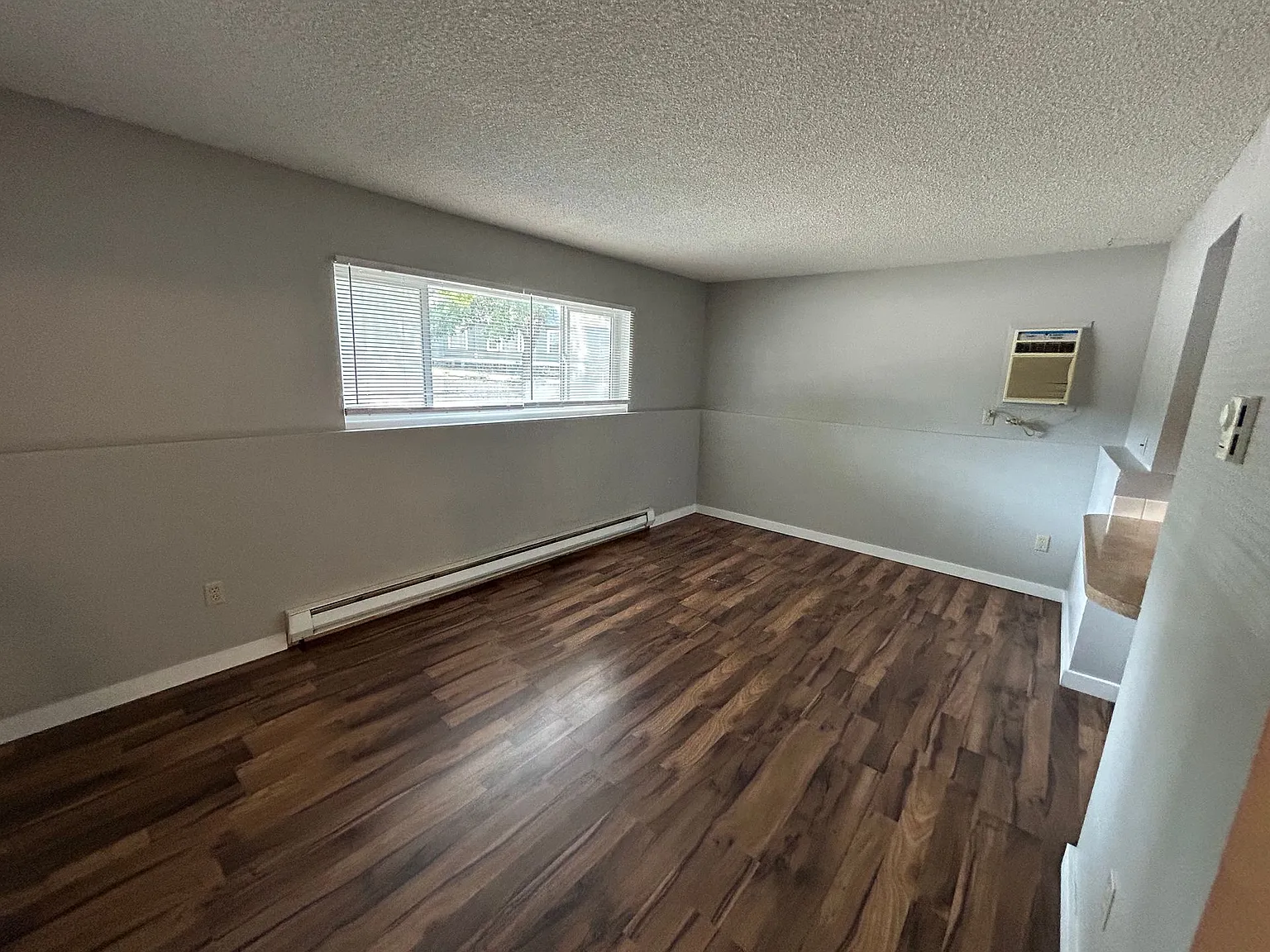 1015 South Walnut Place Apartments! — Photo 4