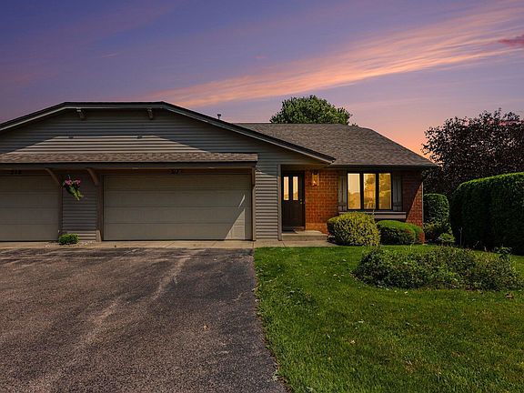 3rd image of 217 Parkside Dr