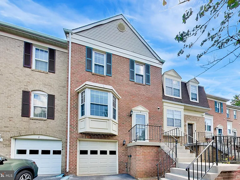 4 Earth Star Ct — Photo 1
