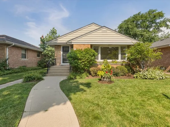 7418 Kildare Ave, Skokie, IL 60076