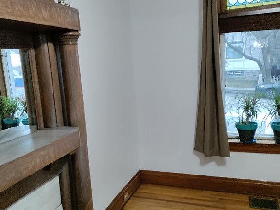 3rd image of 150 Parker St #1