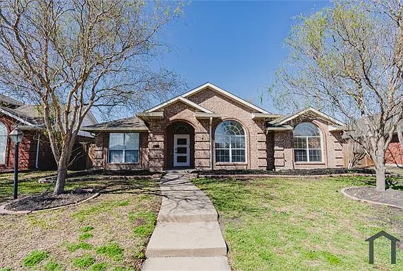 8805 Barton Creek Dr — Photo 2