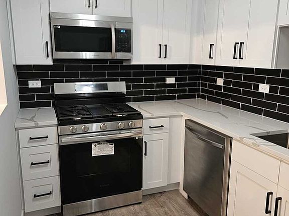 2nd image of 8524 Skokie Blvd APT 2D