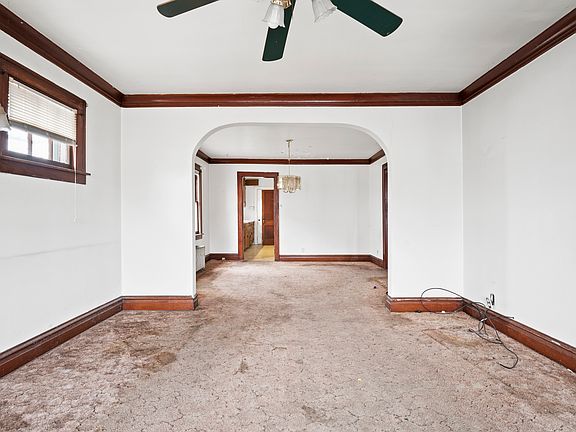 5th image of 915 N Vine St