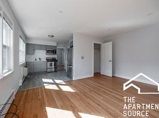 5824 W Lawrence Ave #2SE, Chicago, IL 60630