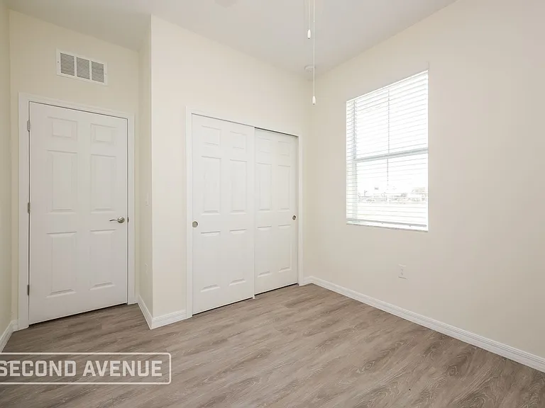 1411 NW 9th Ave — Photo 10