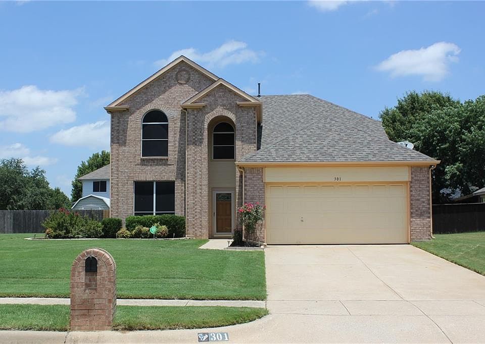 1st image of 301 Double Oak Ln