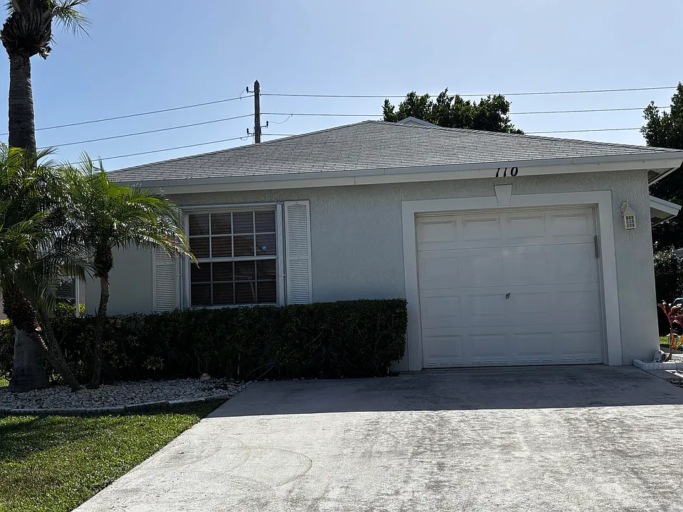110 Sunset Blvd