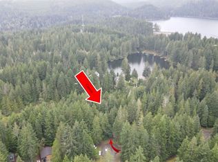 33 N Deer Ct, Hoodsport, WA