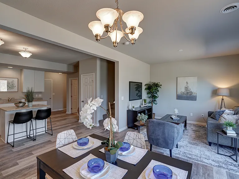 605 McKay Way — Photo 8