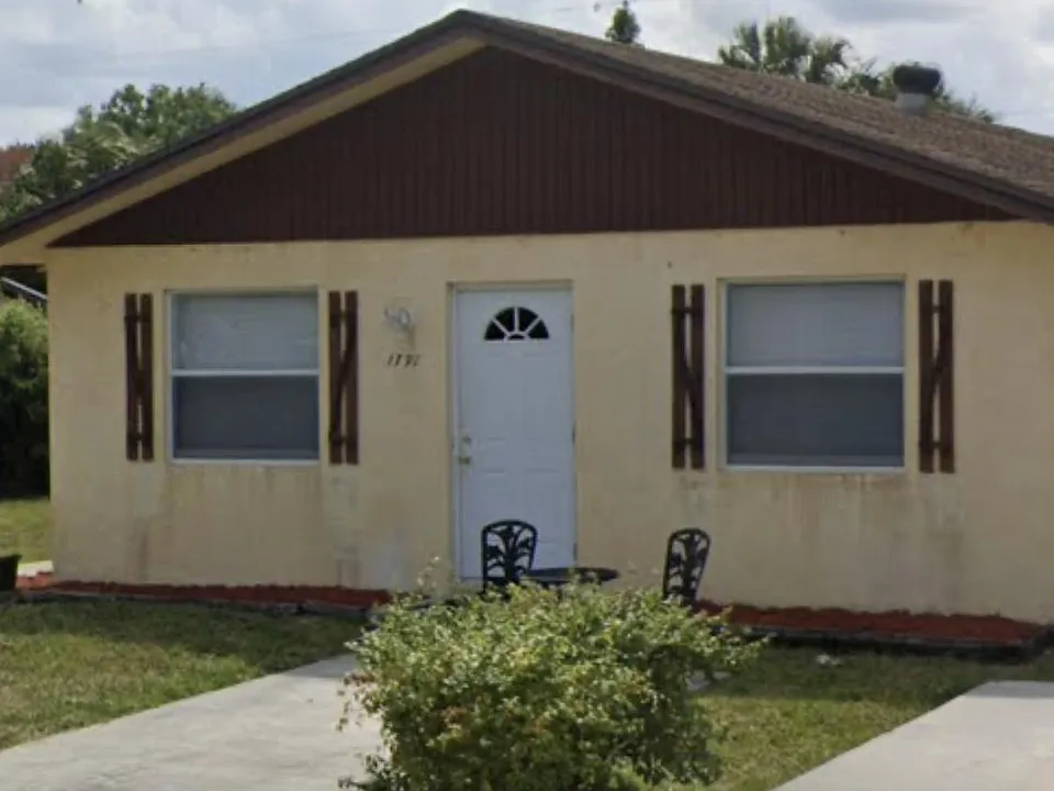 1791 Breezy Ln