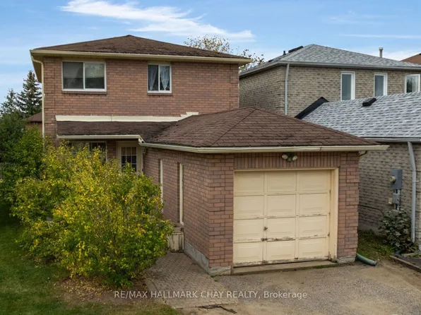 104 Ferguson Dr, Barrie, ON L4N 7E5