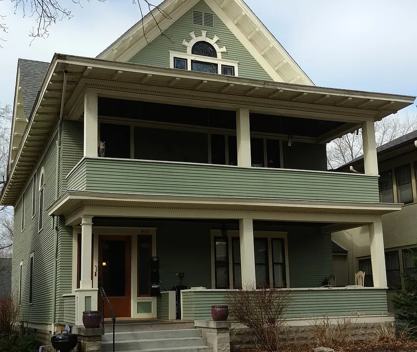 913 Ashland Ave