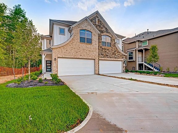 2nd image of 211 S Spotted Fern Dr