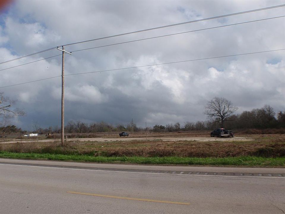2nd image of 8695 Fm 524 Rd