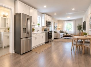 22 Lewis St, Franklin, MA 02038