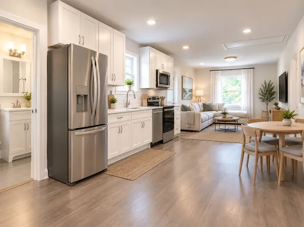 22 Lewis St, Franklin, MA 02038