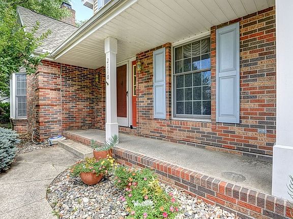 3rd image of 2110 Scottsdale Dr