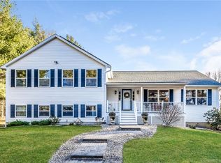 33 Great Ring Rd, Sandy Hook, CT 06482