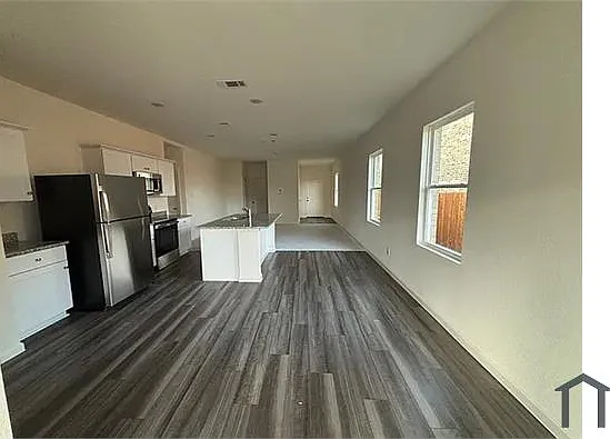 5940 Sahara Dr — Photo 5