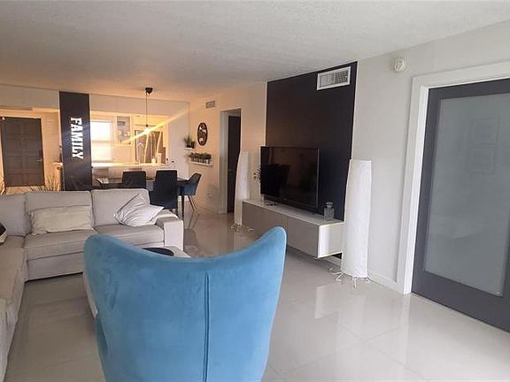 5th image of 2671 S Course Dr APT 806