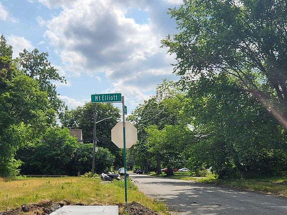 2nd image of 2705 Mount Elliott St
