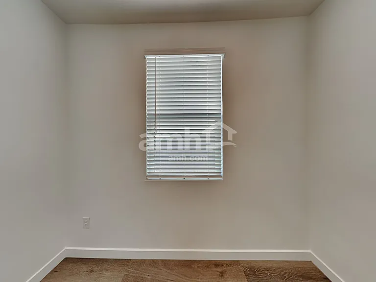6217 W Calle Bilboa — Photo 7
