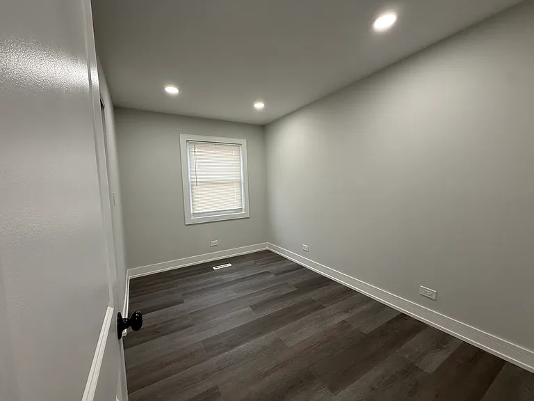 16752 Artesian Ave — Photo 12
