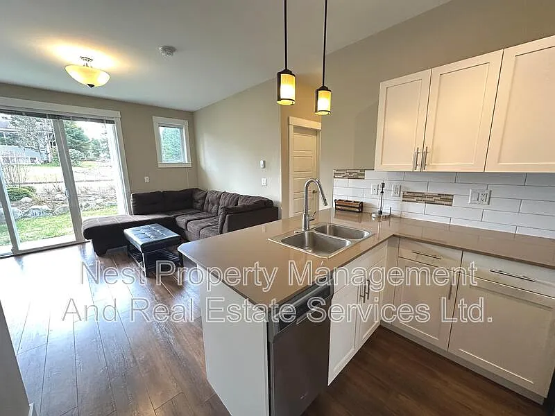 2 bed, 2.0 bath, $2,595 — Photo 3