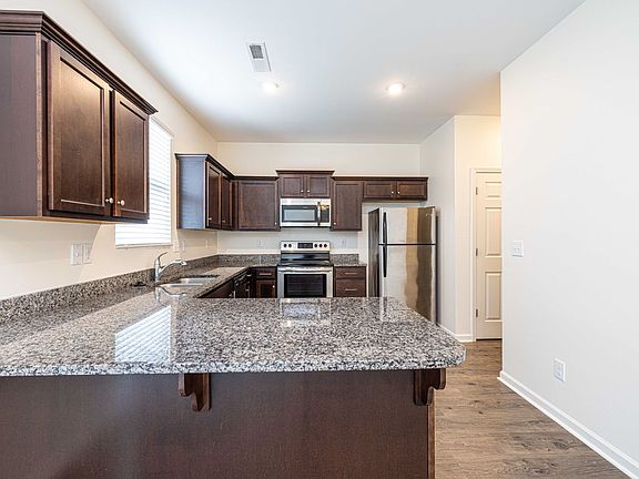 5th image of 543 Calen Ln #4628