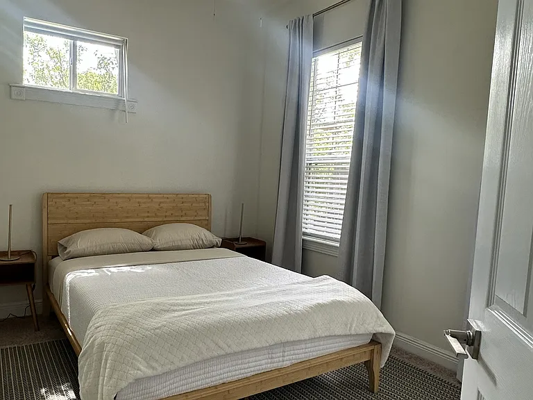 Guest bedroom