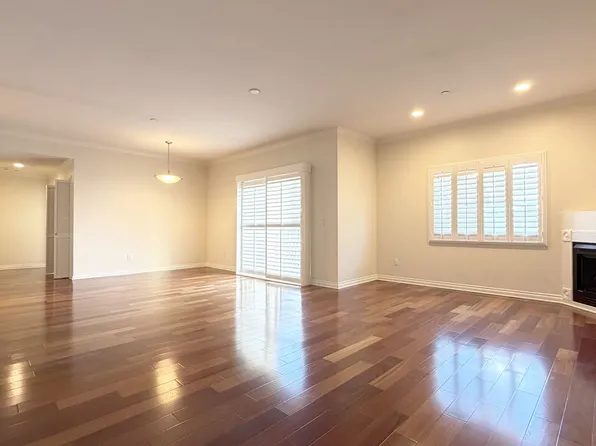 956 S Wilton Pl APT 401, Los Angeles, CA 90019