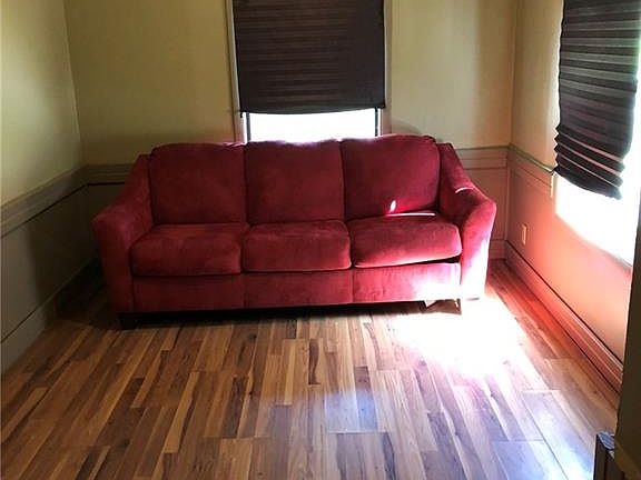 5th image of 216 Minnow Springs Ave