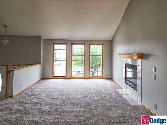 5th image of 702 Rosewood Ave