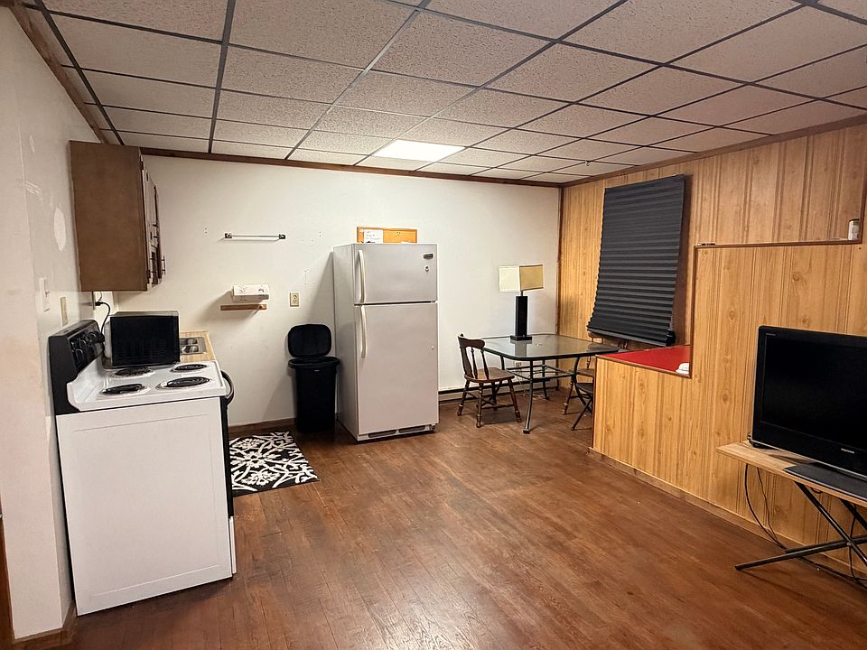 1st image of 947 Cross St APT 1