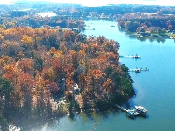 5th image of 2006 Bennett Point Rd