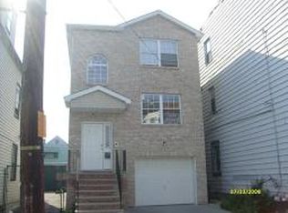414 S 7th St, Newark, NJ 07103