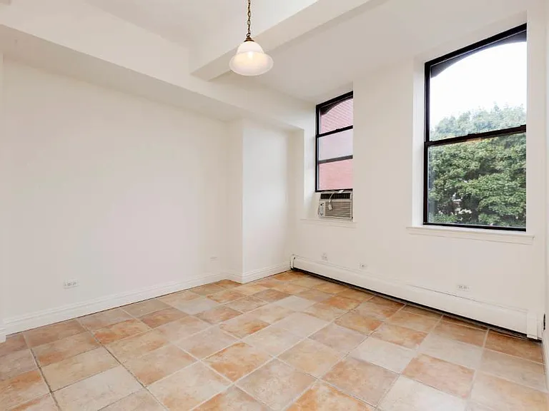 40 Prince St #5B — Photo 3