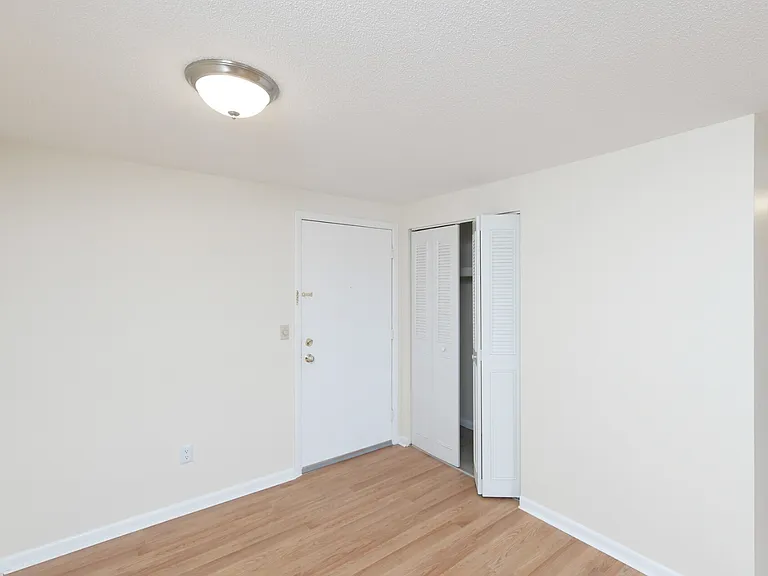 Legacy Apartments Rockland — Photo 13
