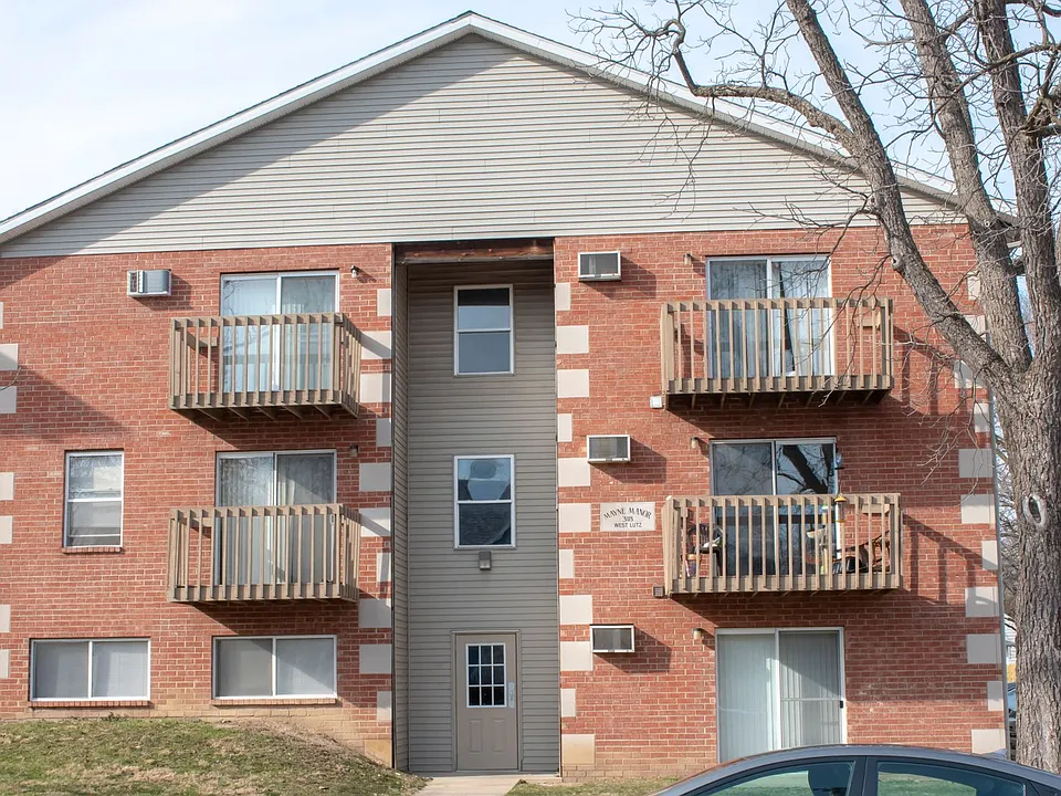 318 W Lutz Ave