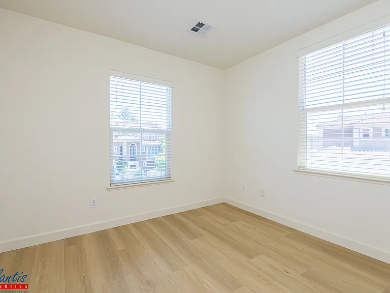 789 Batista Dr — Photo 16