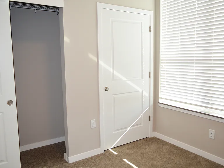 Mammoth Springs Apartments & Townhomes — Photo 82