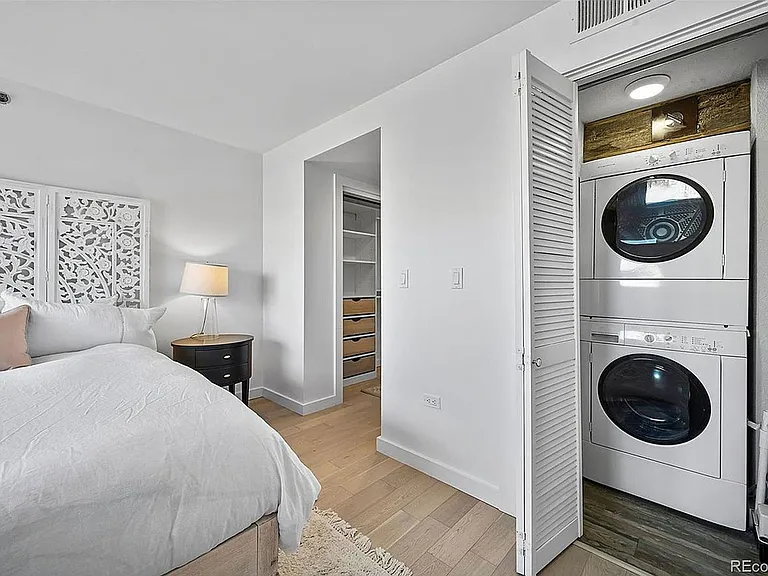350 Detroit St #303 — Photo 13