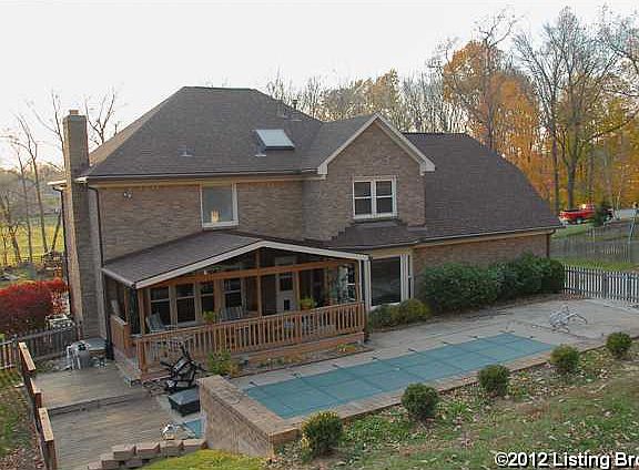 3rd image of 9503 Holiday Dr