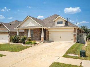2304 Mockingbird Ct, Northlake, TX 76247