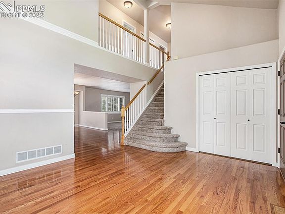 2nd image of 9923 Bridgeport Dr